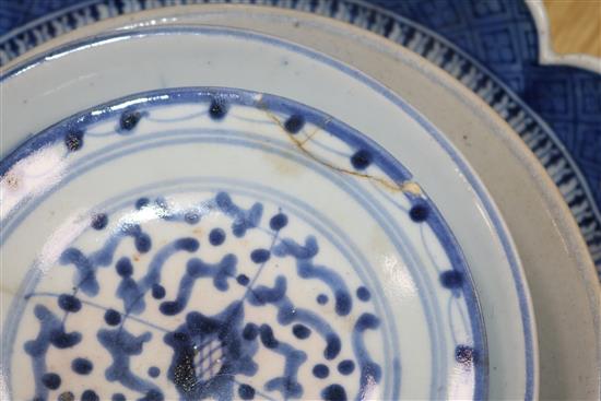 A quantity of mixed blue and white Chinese ceramics tallest 23cm